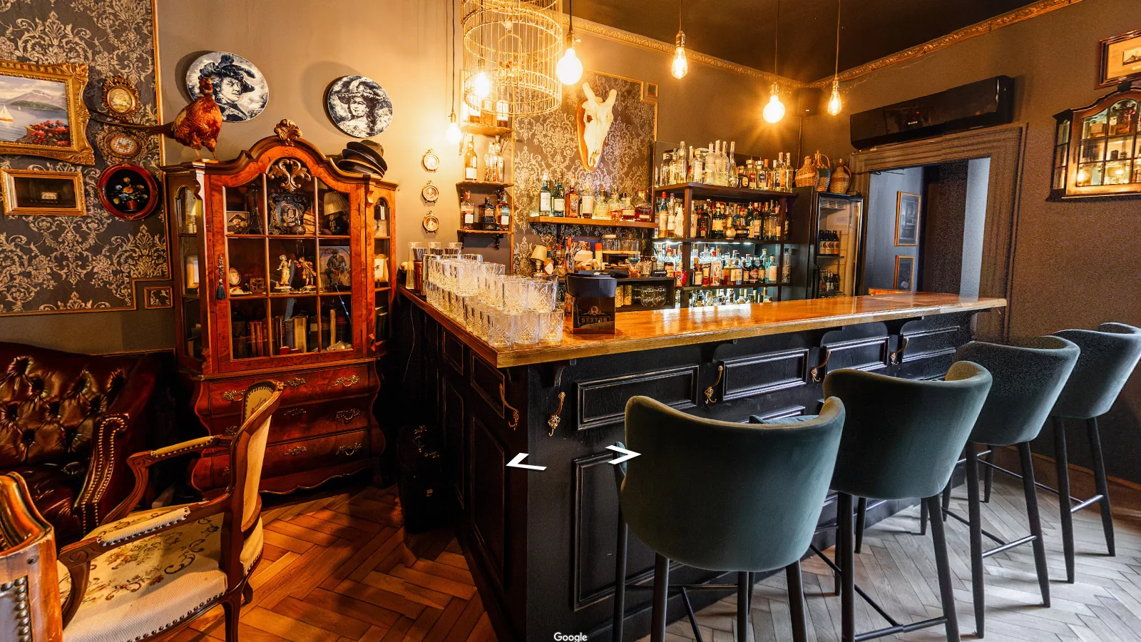 Kadr ze spaceru 360°: Bar Mr Black, Kraków